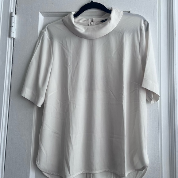 Ann Taylor Ivory Short Sleeve Blouse - Picture 1 of 3